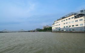 Floatel An Eco Friendly Hotel